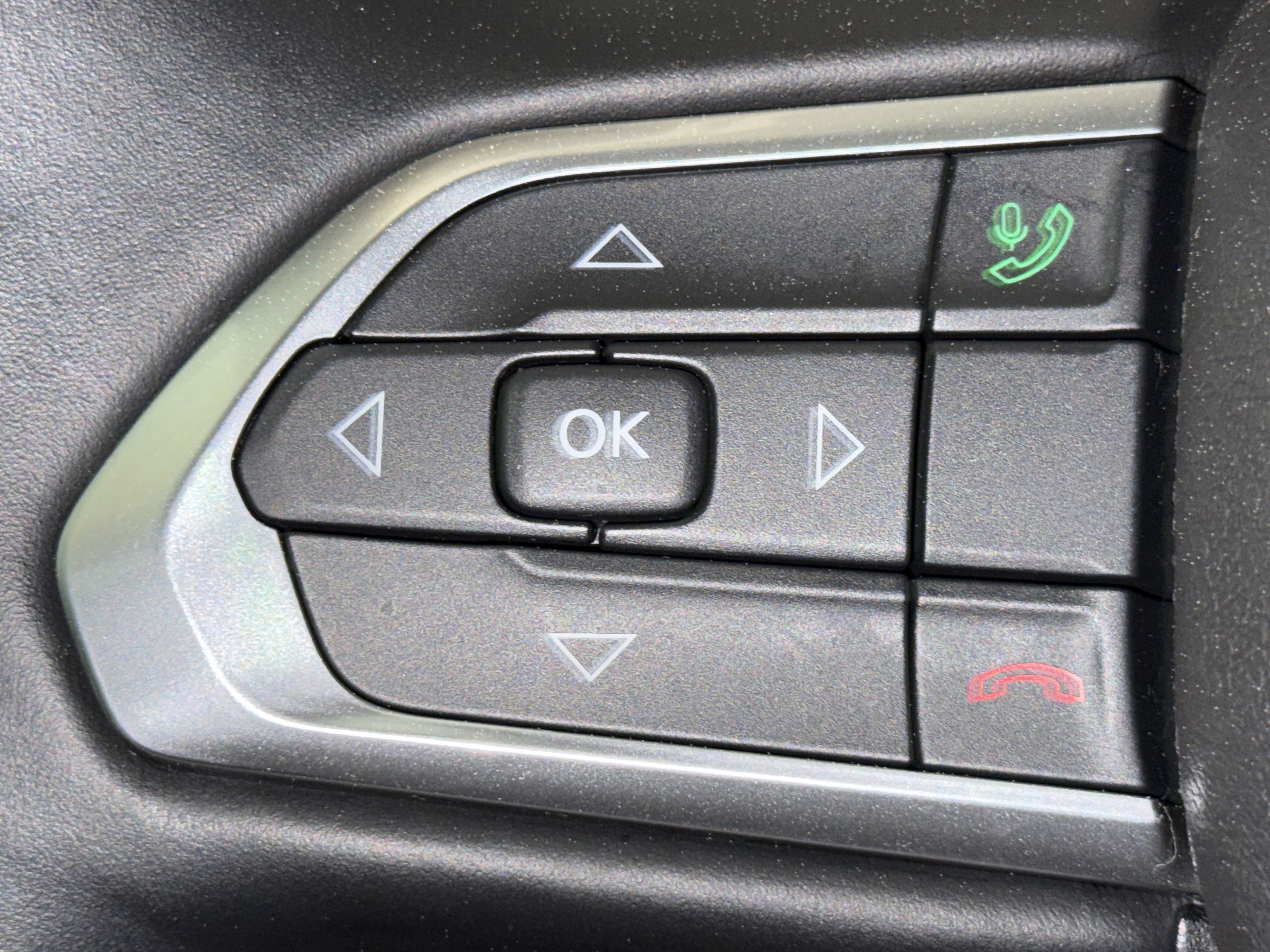 Used 2022 Jeep Compass Limited w/ Sun and Sound Group image 18