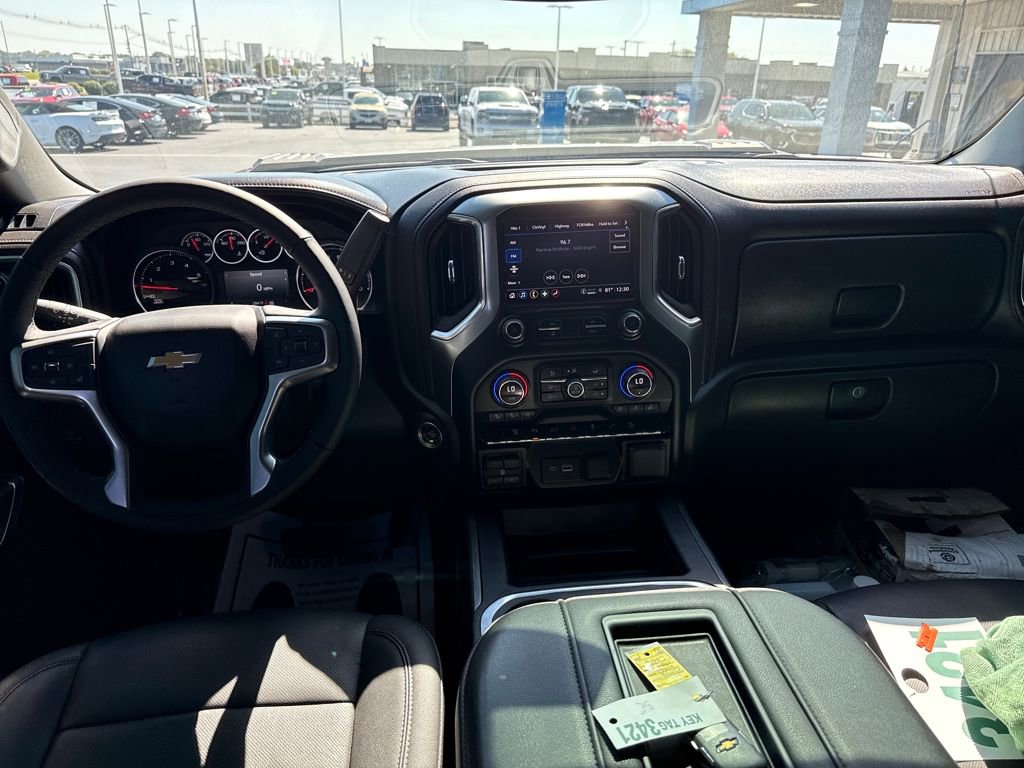 Used 2022 Chevrolet Silverado 2500 LTZ w/ LTZ Plus Package image 15