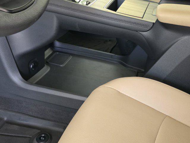 Certified 2024 Toyota Sienna XLE FWD image 27