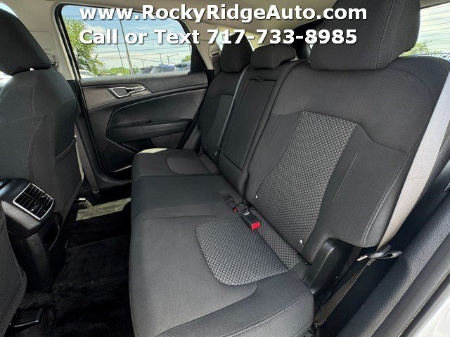Used 2023 Kia Sportage LX AWD/4WD image 15