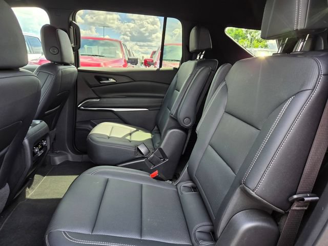Used 2025 Chevrolet Traverse LT AWD/4WD image 26