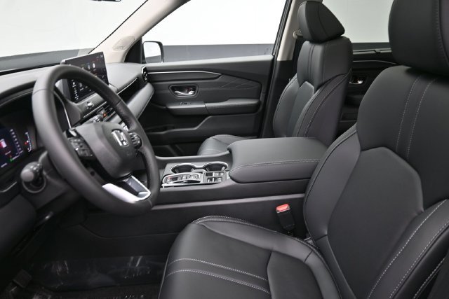 New 2026 Honda Pilot Touring image 17