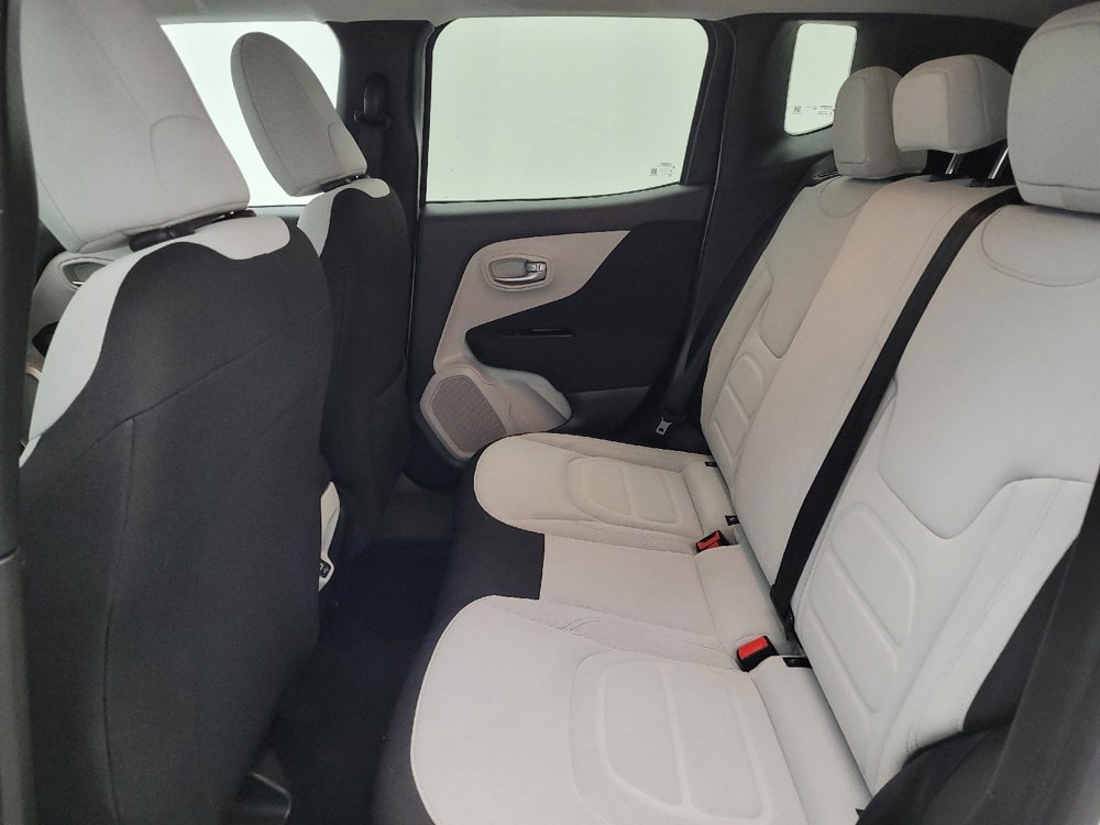 Used 2021 Jeep Renegade Latitude image 18