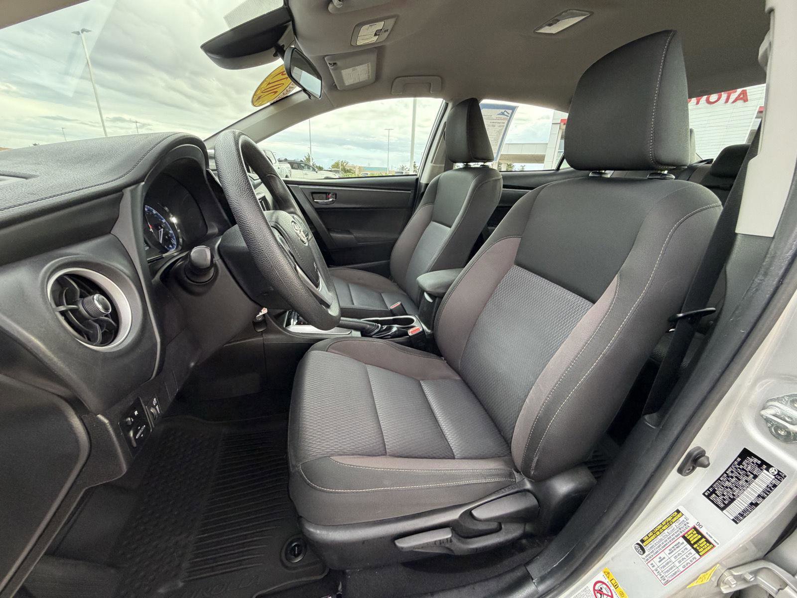 Used 2019 Toyota Corolla LE image 16