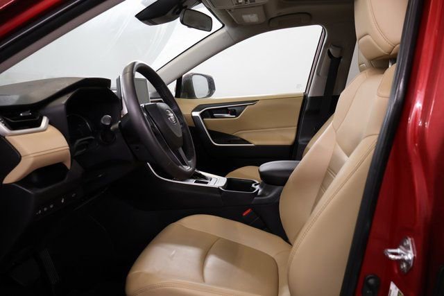 Certified 2025 Toyota RAV4 XLE Premium image 13