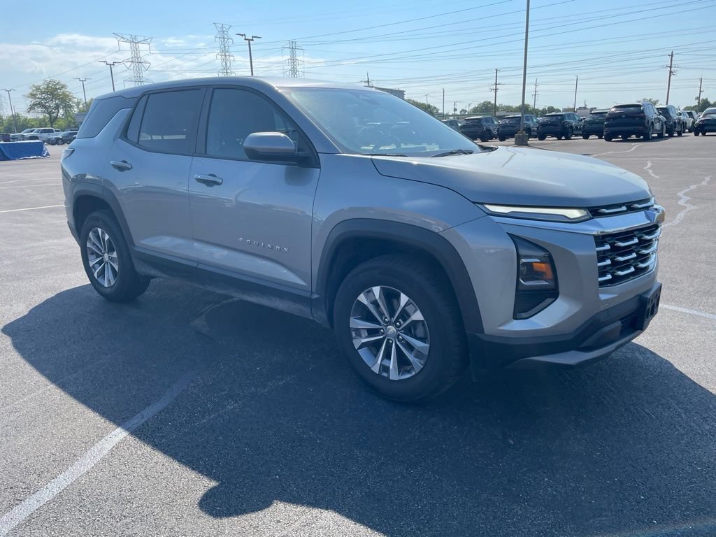 Used 2026 Chevrolet Equinox LT AWD/4WD image 7