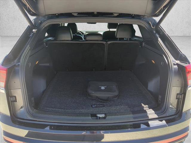 Used 2022 Volkswagen Atlas Cross Sport SE image 6