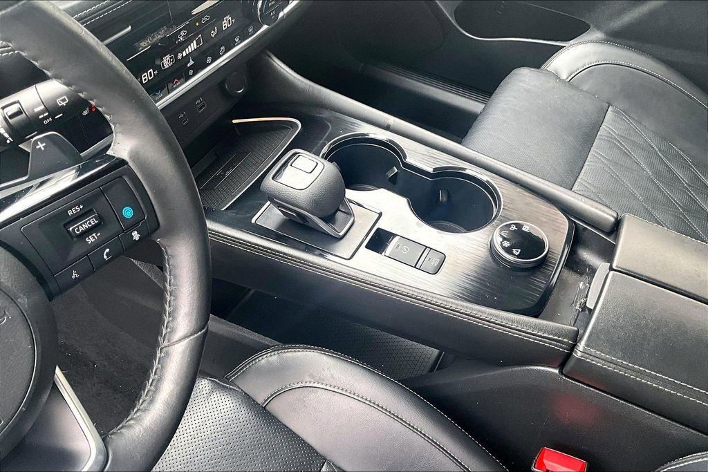 Used 2021 Nissan Rogue Platinum image 15