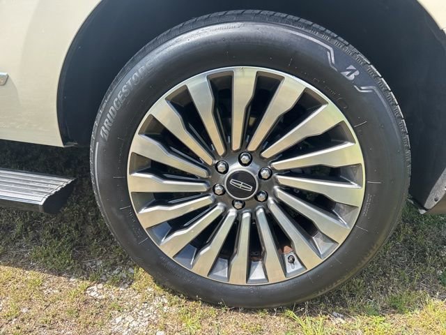 Used 2018 Lincoln Navigator Reserve w/ Technology Package AWD/4WD image 13