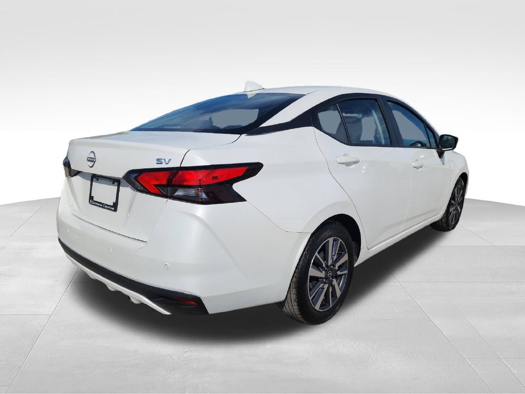Used 2024 Nissan Versa SV FWD image 7