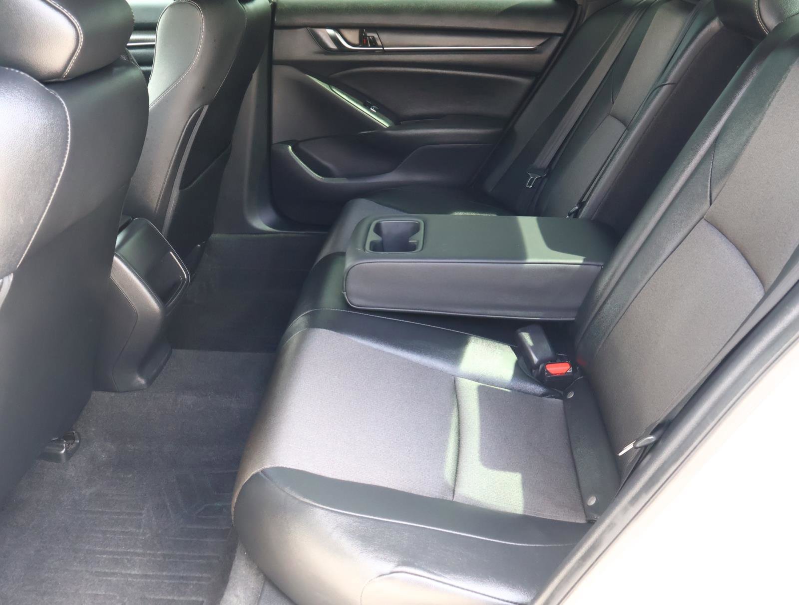 Used 2020 Honda Accord Sport image 18