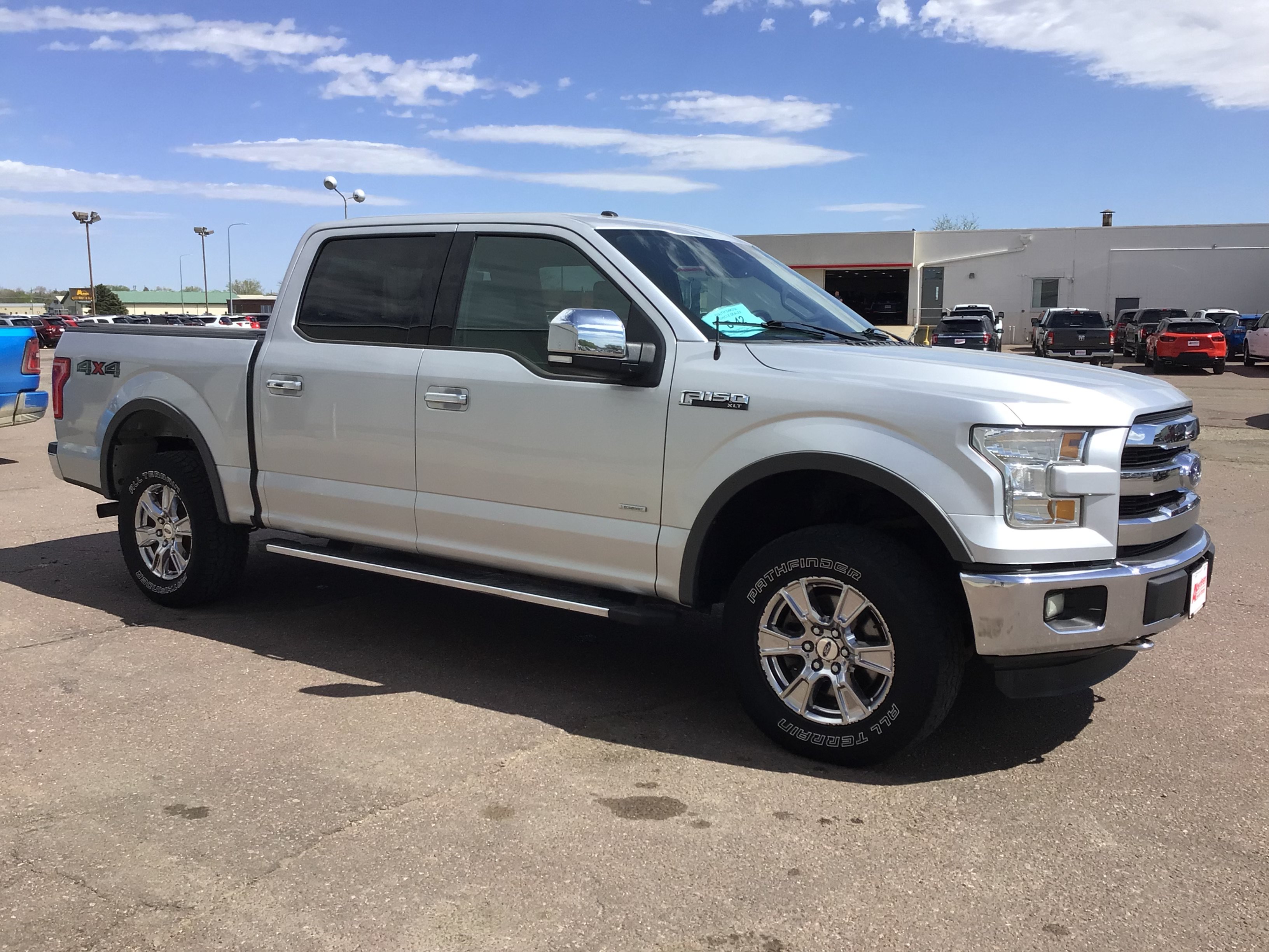 Used 2015 Ford F150 XLT w/ Equipment Group 302A Luxury AWD/4WD image 4