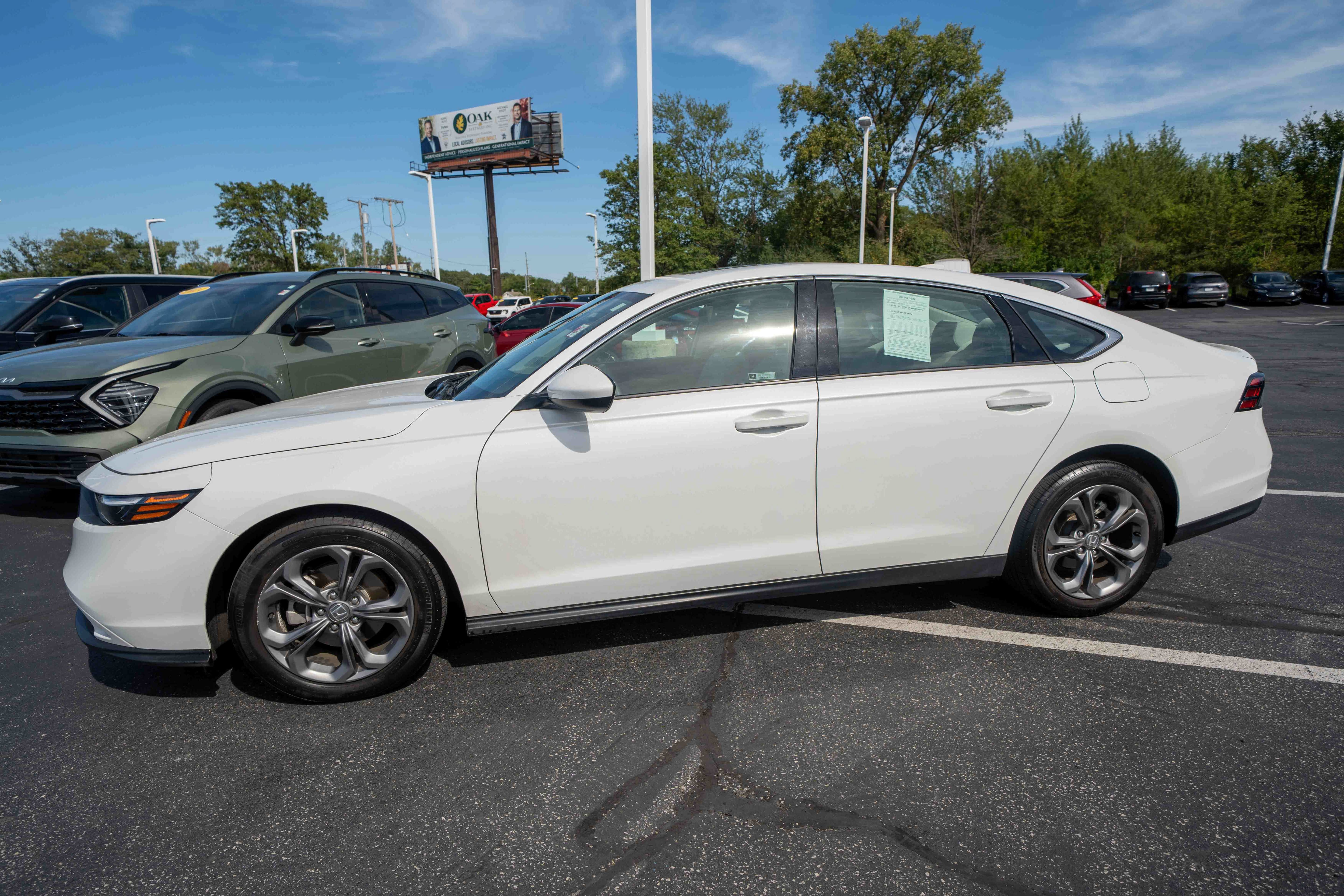 Used 2024 Honda Accord EX image 3