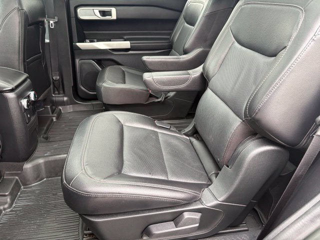 Used 2022 Ford Explorer Limited AWD/4WD image 13