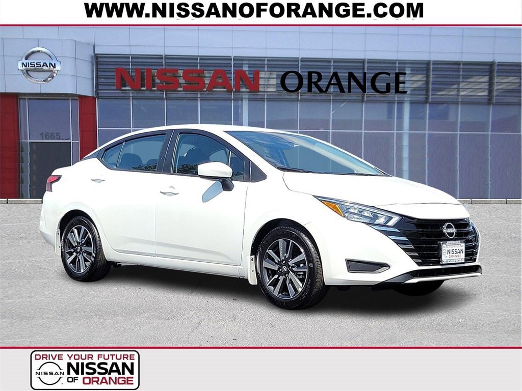 New 2025 Nissan Versa SV w/ Trunk Package