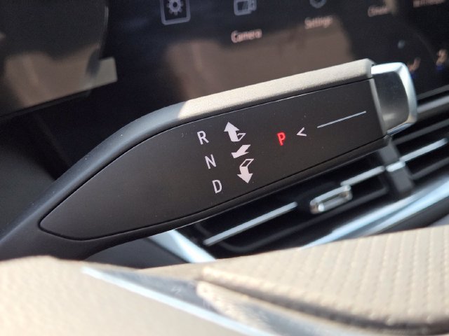 New 2026 Chevrolet Equinox EV LT FWD image 25