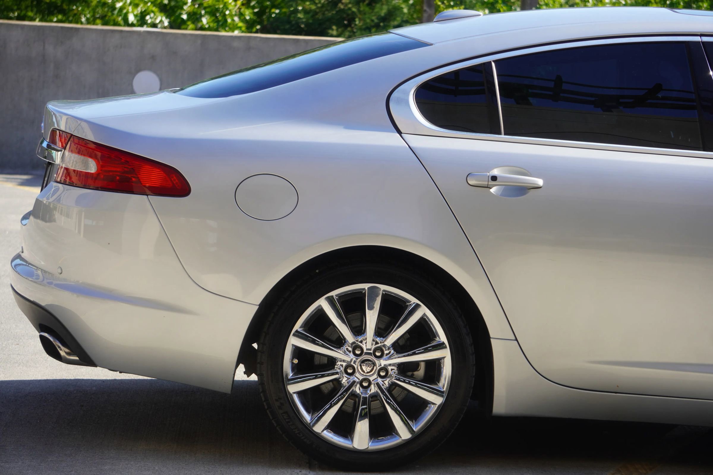Used 2011 Jaguar XF Premium RWD image 27