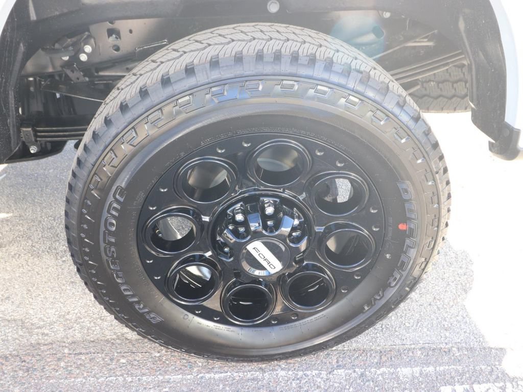New 2026 Ford F250 4x4 Crew Cab Super Duty image 14