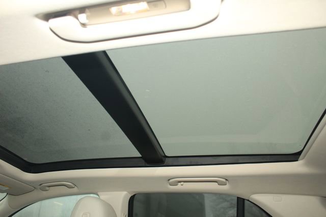 Used 2023 Mercedes-Benz GLE 350 4MATIC w/ AMG Line Exterior image 25