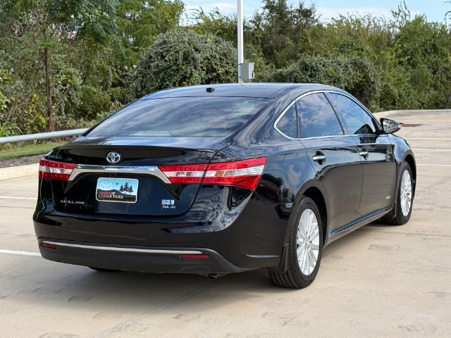 Used 2015 Toyota Avalon XLE Premium FWD image 4