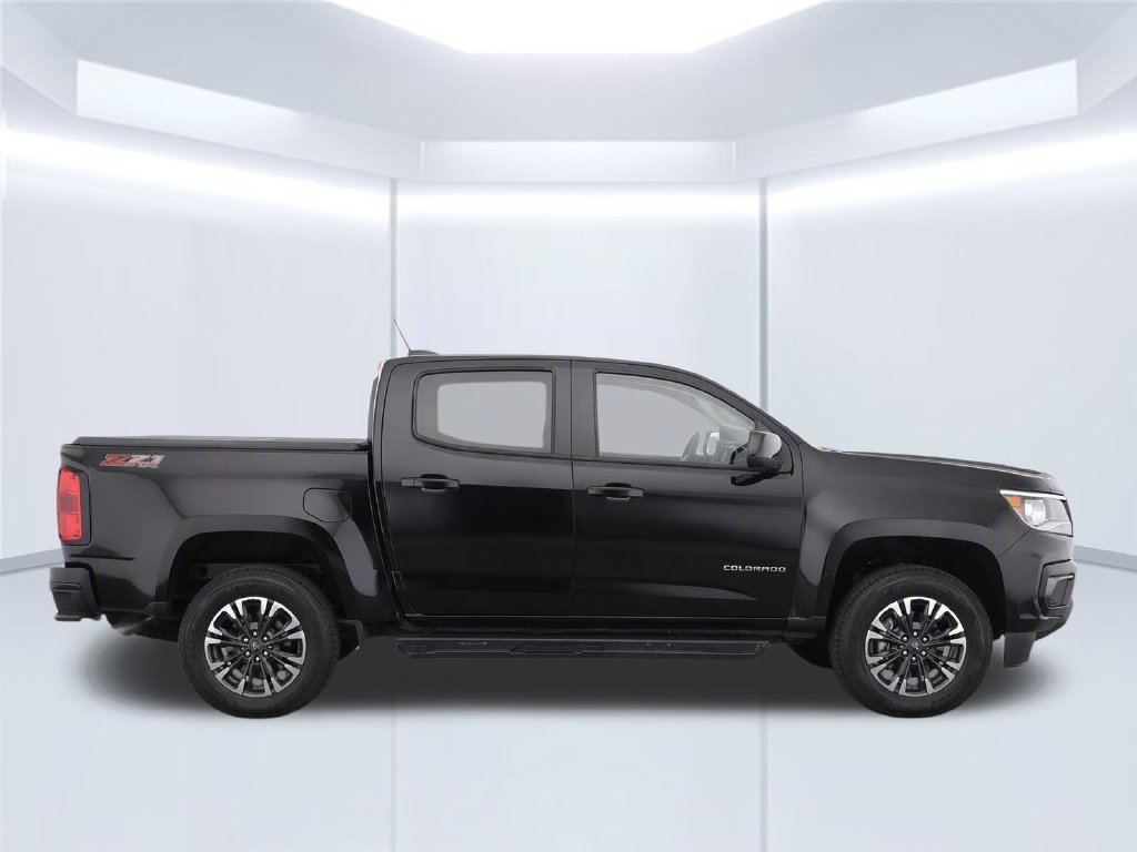 Certified 2022 Chevrolet Colorado Z71 w/ Safety Package AWD/4WD image 11