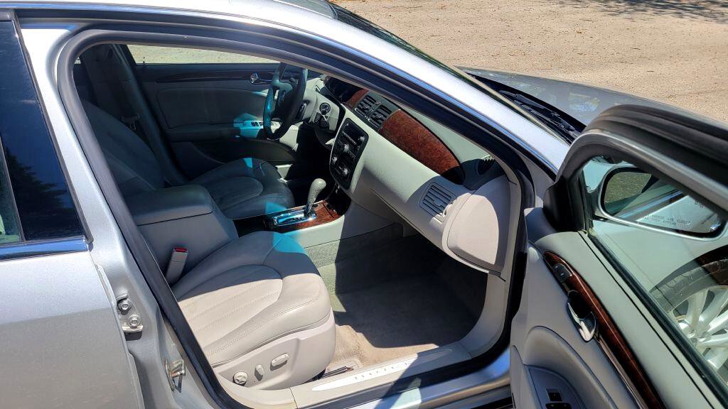 Used 2011 Buick Lucerne CXL image 12