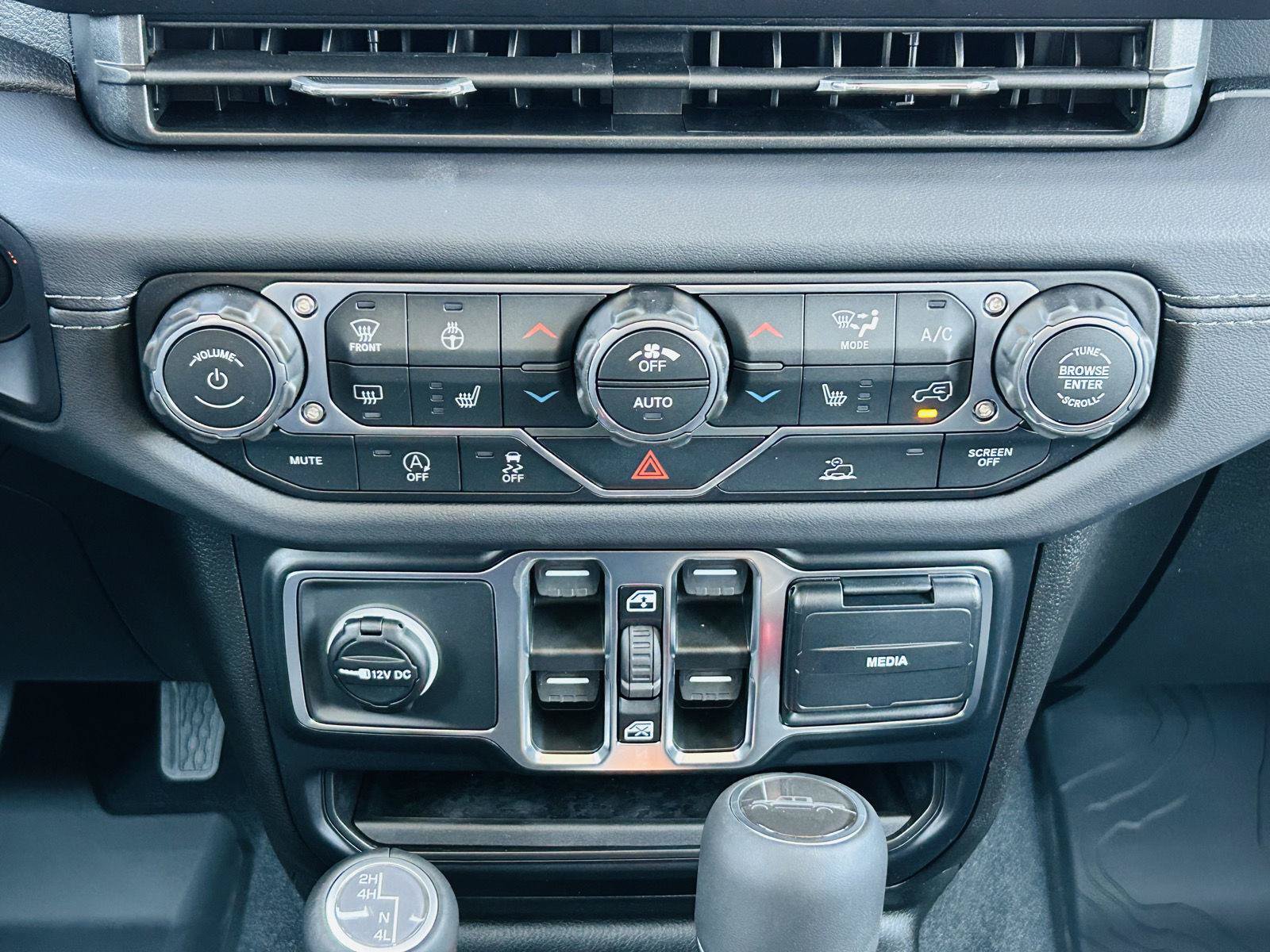 New 2026 Jeep Gladiator Sport AWD/4WD image 20