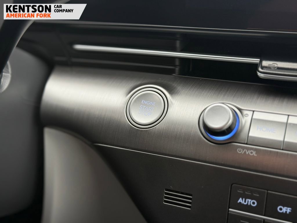 Used 2025 Hyundai Kona SEL image 33