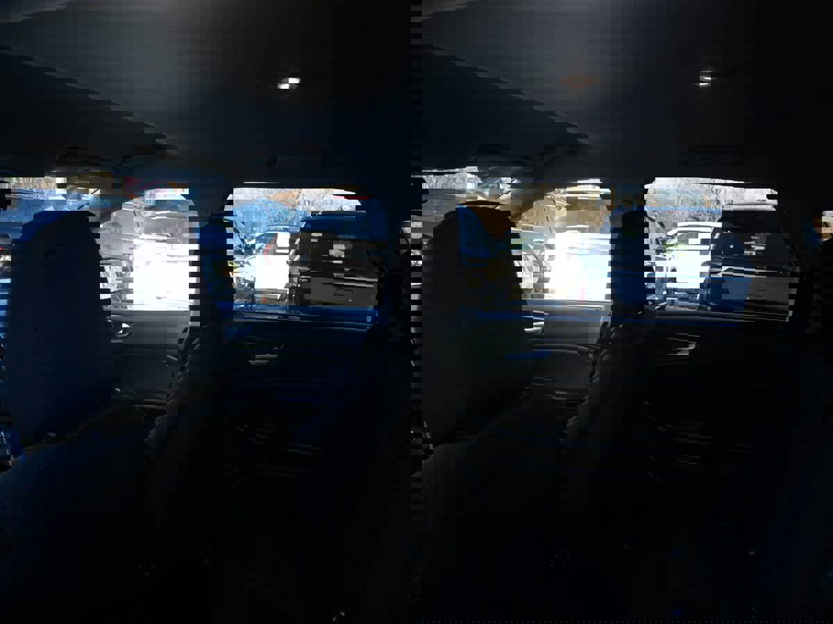 Used 2021 Ford Edge SE image 21