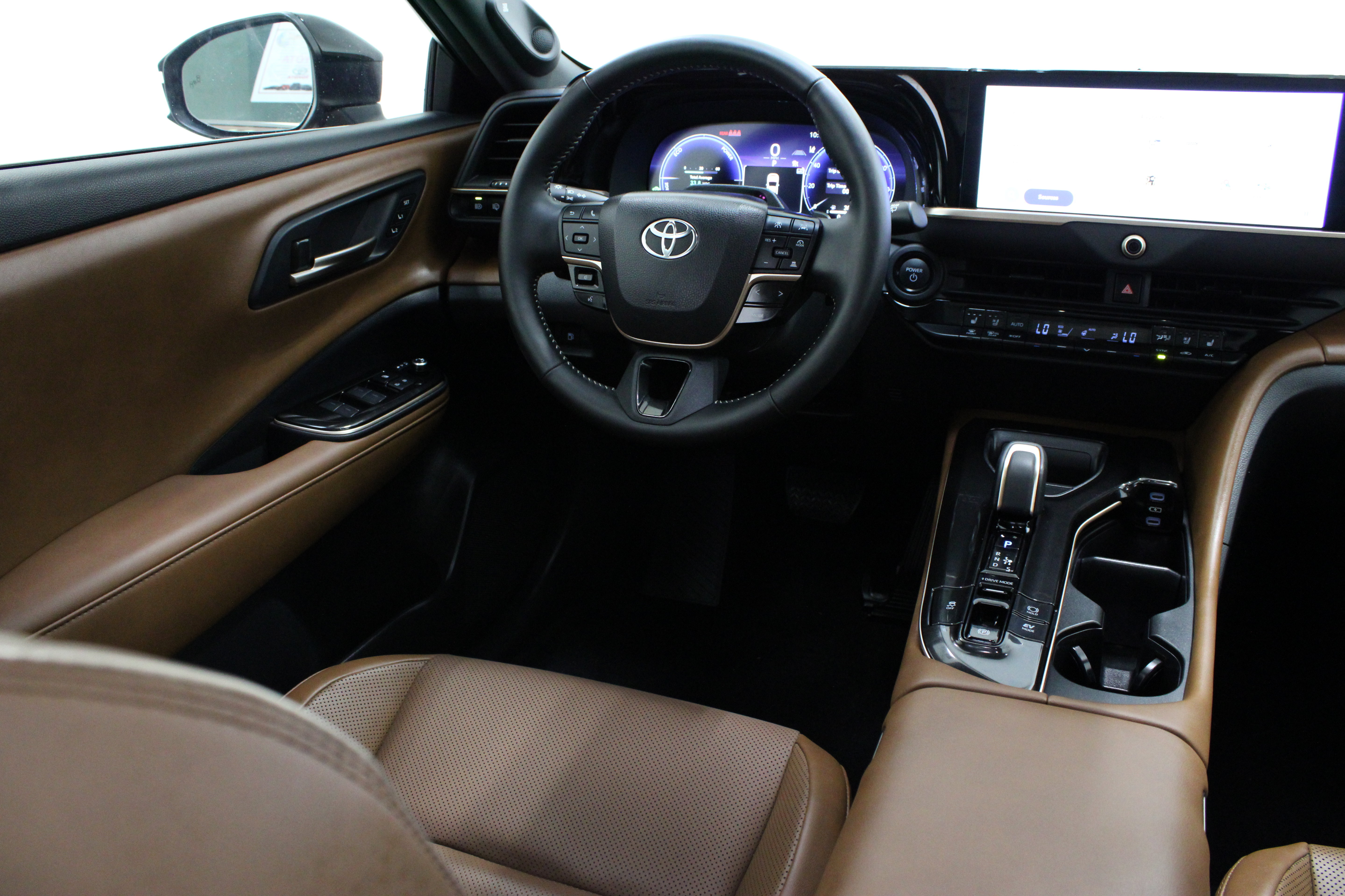 Certified 2025 Toyota Crown Signia w/ Advanced Technology Package AWD/4WD image 33