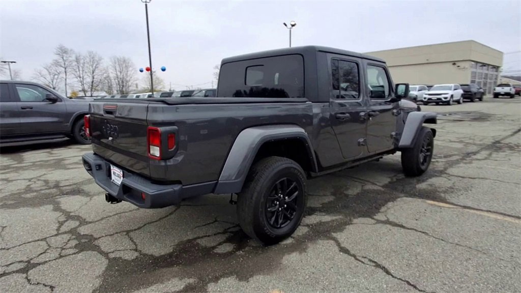Certified 2022 Jeep Gladiator Sport image 8