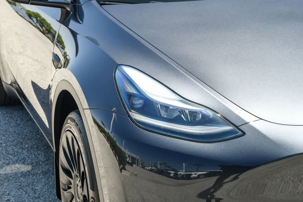 Used 2024 Tesla Model Y 2WD image 4