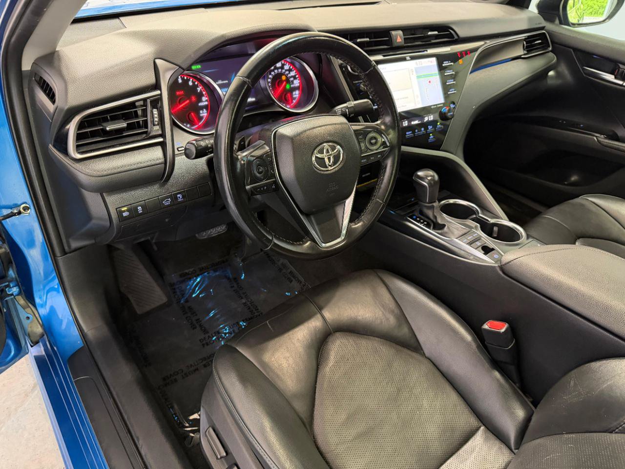 Used 2020 Toyota Camry XSE w/ Navigation Package FWD image 14