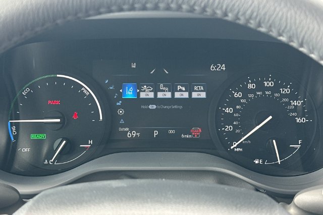 Certified 2026 Toyota Sienna XLE FWD image 30