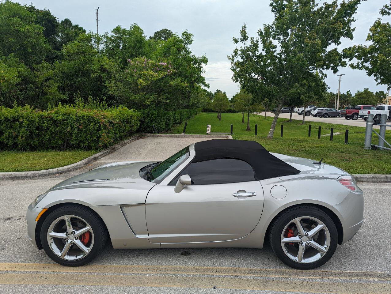 Used 2007 Saturn Sky Red Line image 3