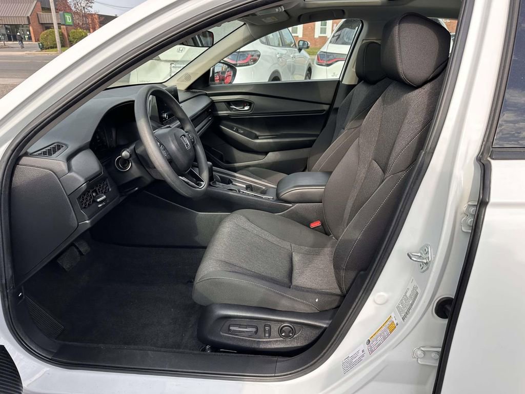 Used 2024 Honda Accord EX image 11
