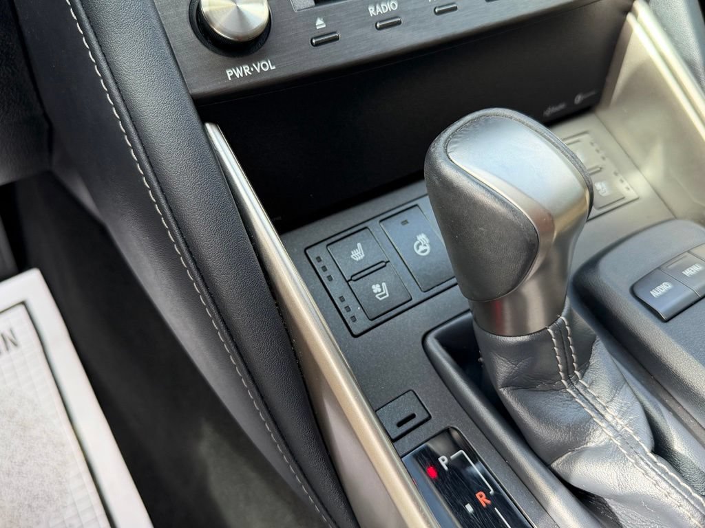 Used 2019 Lexus IS 300 w/ Premium Package RWD image 33