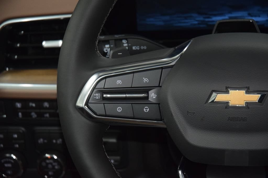 New 2026 Chevrolet Suburban High Country AWD/4WD image 38