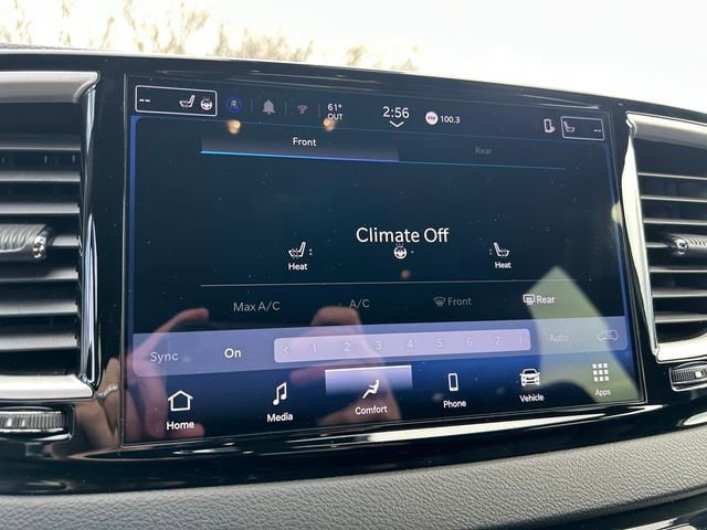Used 2025 Chrysler Pacifica Select FWD image 29