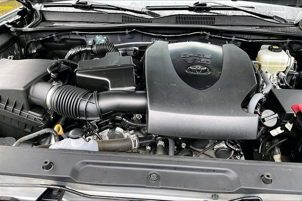 Used 2021 Toyota Tacoma TRD Off-Road w/ Technology Package image 31