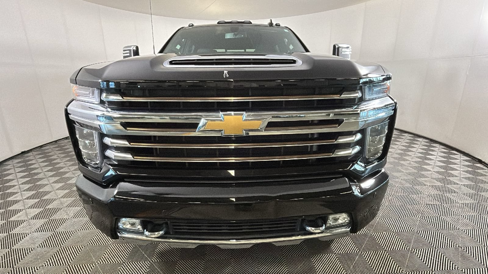 Used 2023 Chevrolet Silverado 2500 High Country w/ Z71 Off-Road Package AWD/4WD image 9