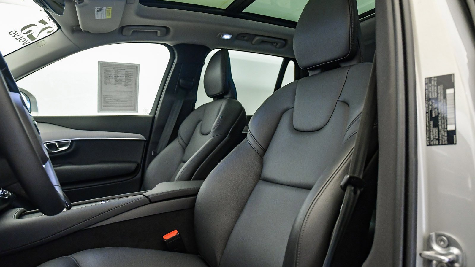 Certified 2025 Volvo XC90 B5 Core image 20