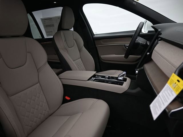 New 2026 Volvo XC90 B6 Plus w/ Protection Package Premier image 36