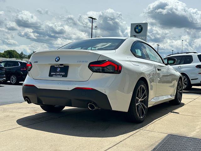 Used 2025 BMW 230i xDrive Coupe w/ Premium Package AWD/4WD image 10