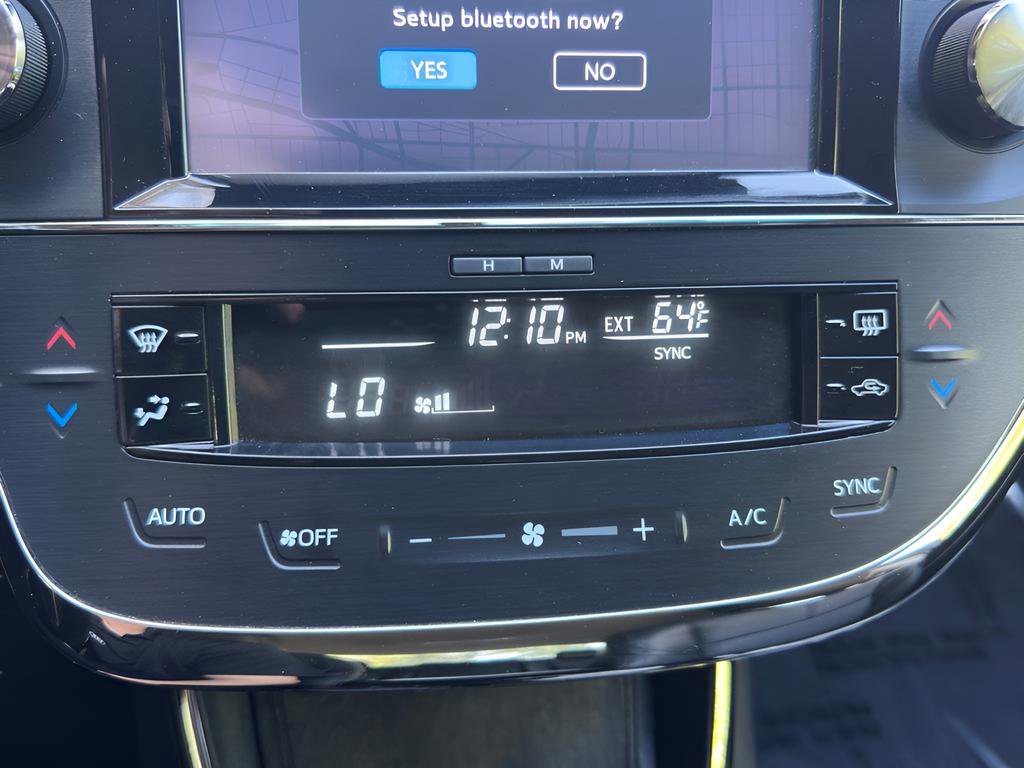 Used 2016 Toyota Avalon XLE image 17