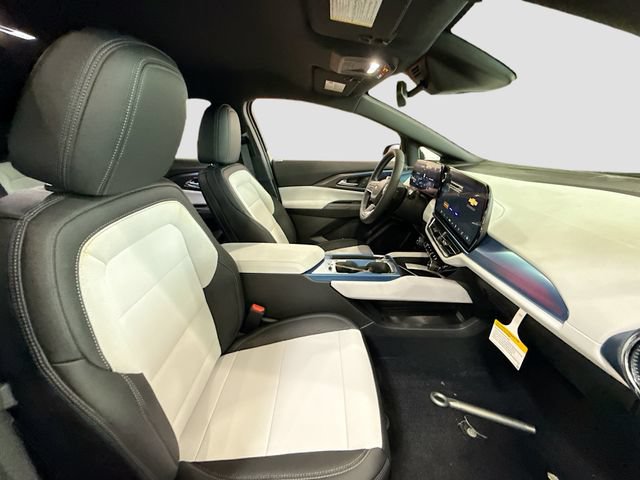 New 2026 Chevrolet Equinox EV LT AWD/4WD image 28