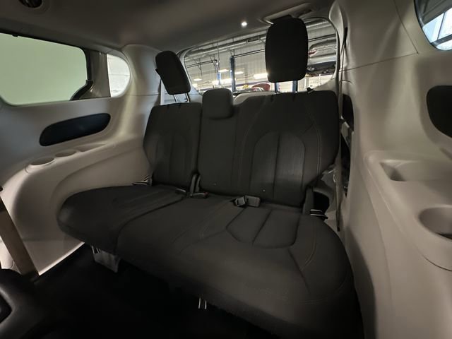 Used 2018 Chrysler Pacifica Touring Plus w/ Tire & Wheel Group image 36