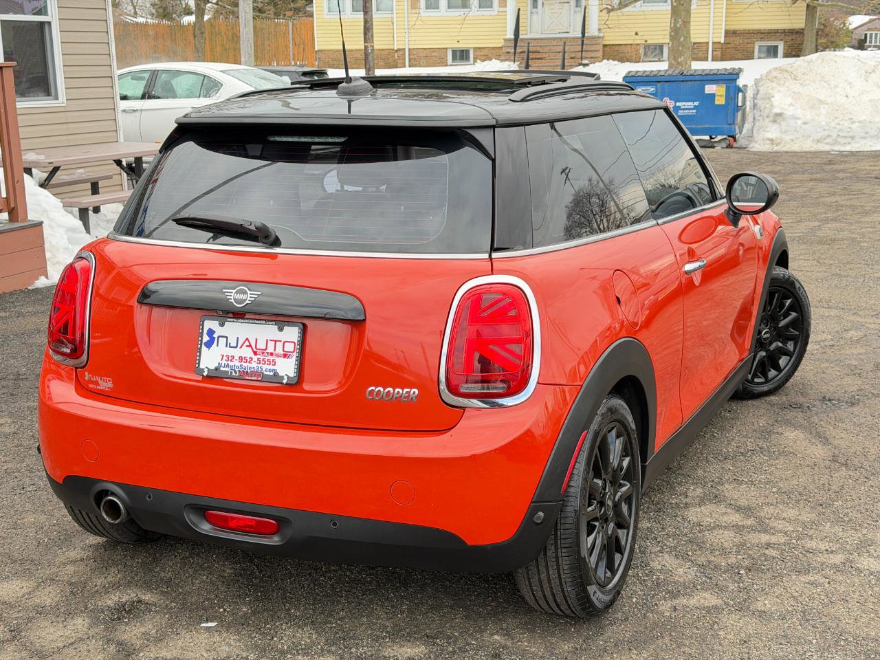 Used 2019 MINI Cooper 2-Door Hardtop w/ Storage Package image 85
