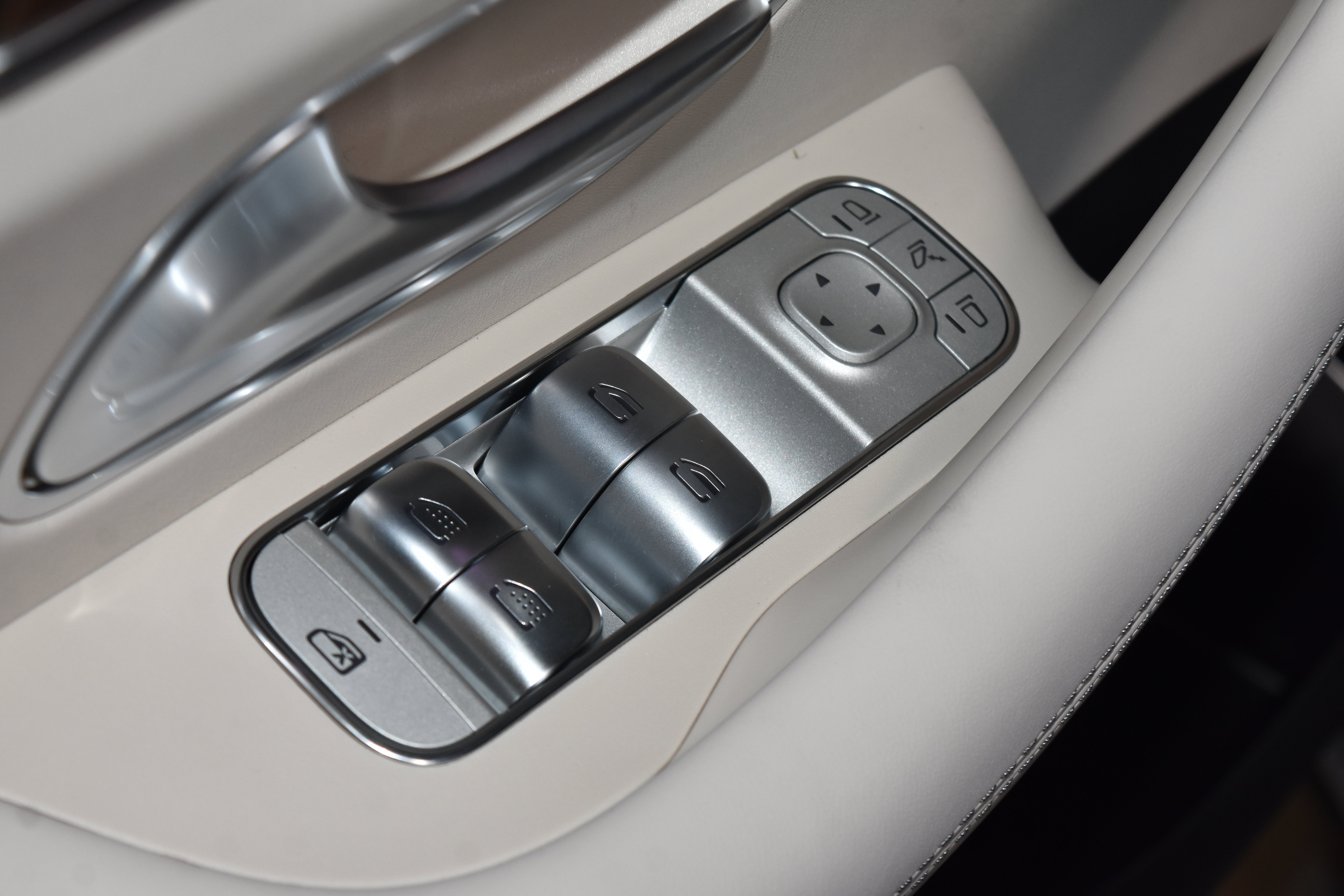 New 2026 Mercedes-Benz GLS 63 AMG 4MATIC image 5