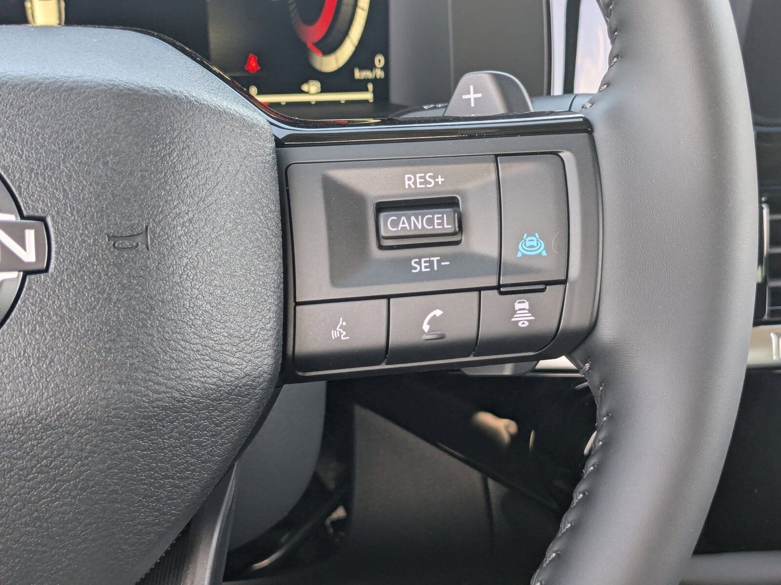 New 2026 Nissan Pathfinder SL image 25